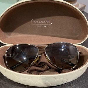Coach  Aviator sunglasses